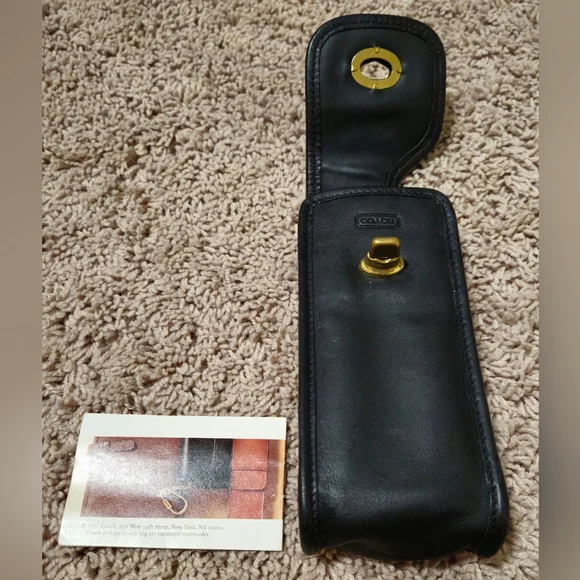 Coach Vintage 1995 Black Leather Cell Phone Case - Picture 7 of 9